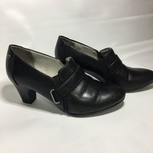 Women’s leather life stride heel